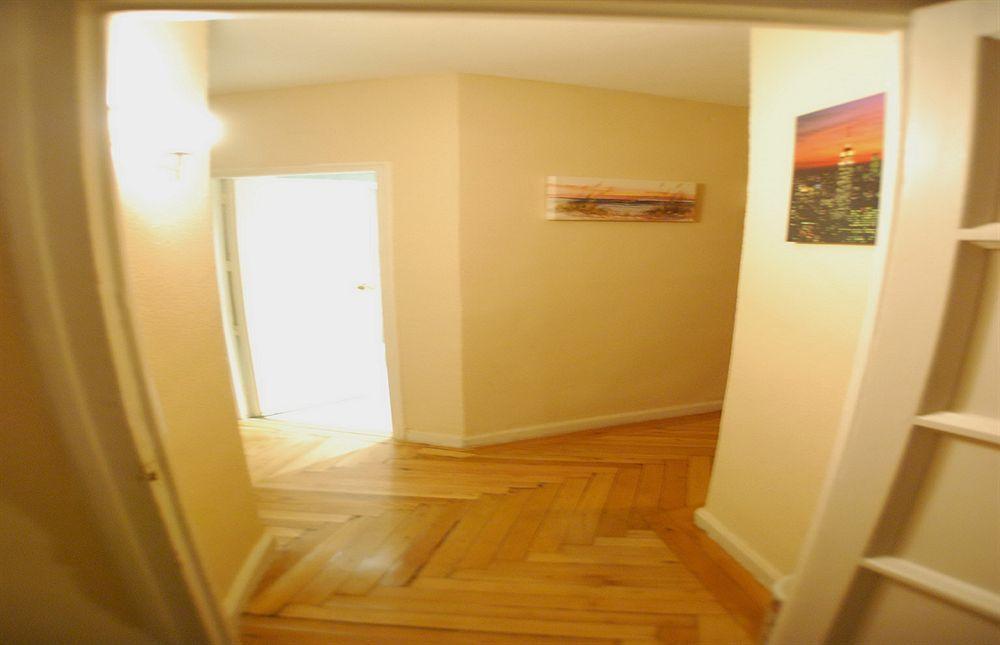 Apartamentos Aqui Me Quedo マドリード エクステリア 写真