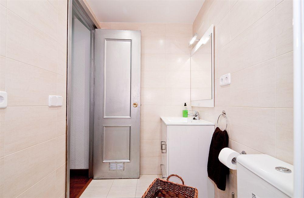 Apartamentos Aqui Me Quedo マドリード エクステリア 写真