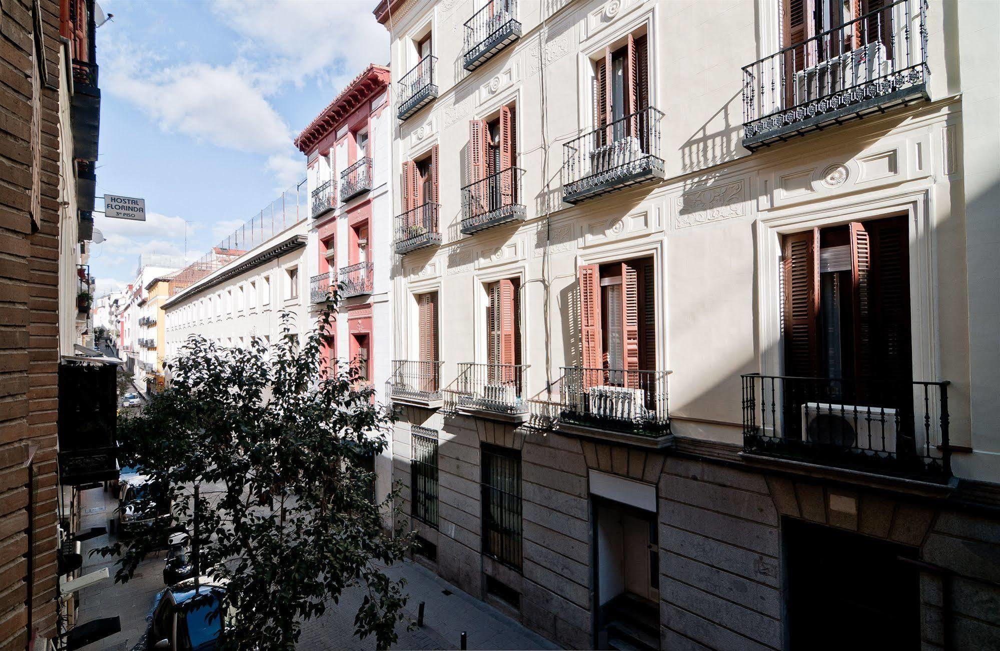 Apartamentos Aqui Me Quedo マドリード エクステリア 写真