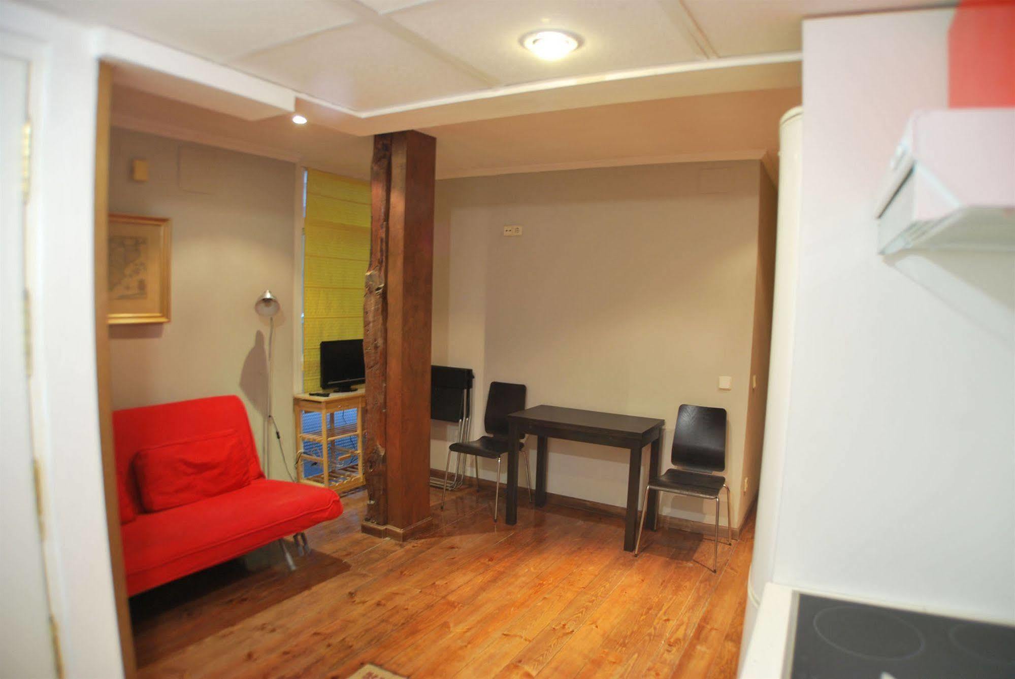 Apartamentos Aqui Me Quedo マドリード エクステリア 写真