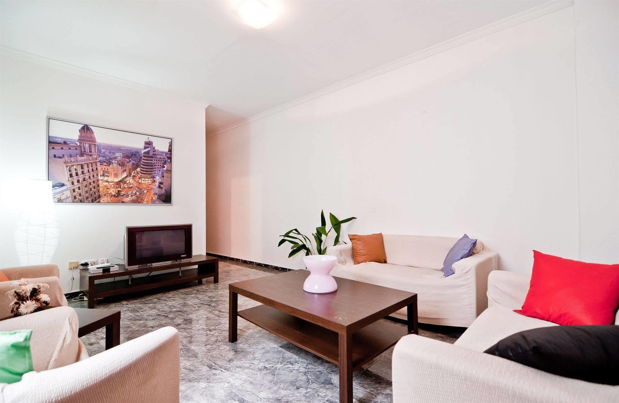 Apartamentos Aqui Me Quedo マドリード エクステリア 写真
