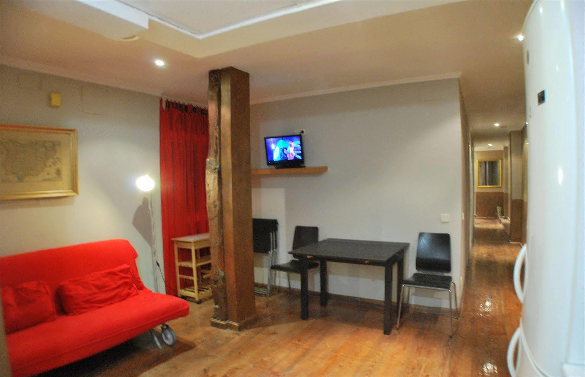Apartamentos Aqui Me Quedo マドリード エクステリア 写真