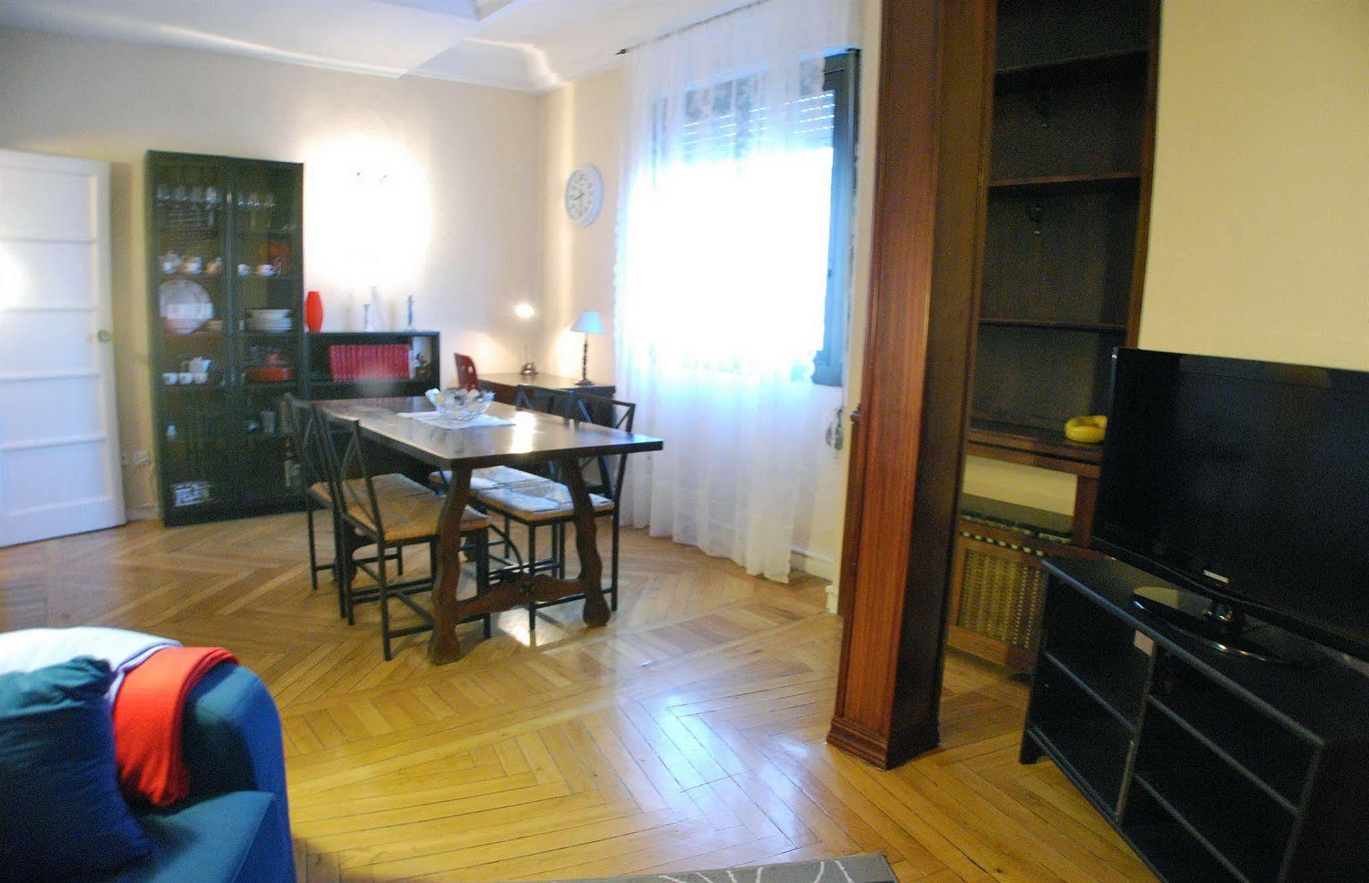 Apartamentos Aqui Me Quedo マドリード エクステリア 写真