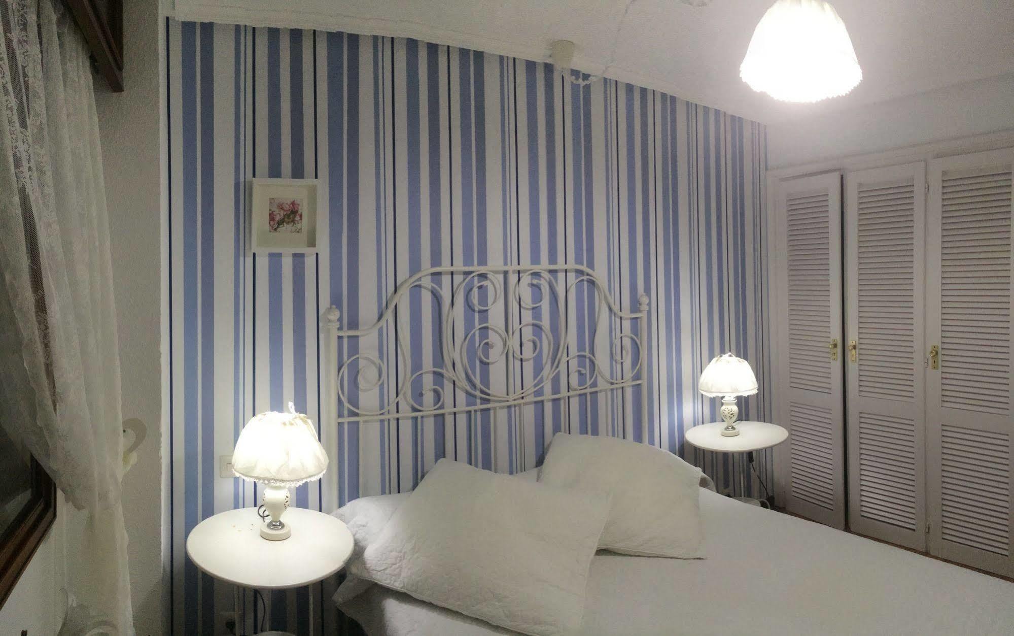 Apartamentos Aqui Me Quedo マドリード エクステリア 写真