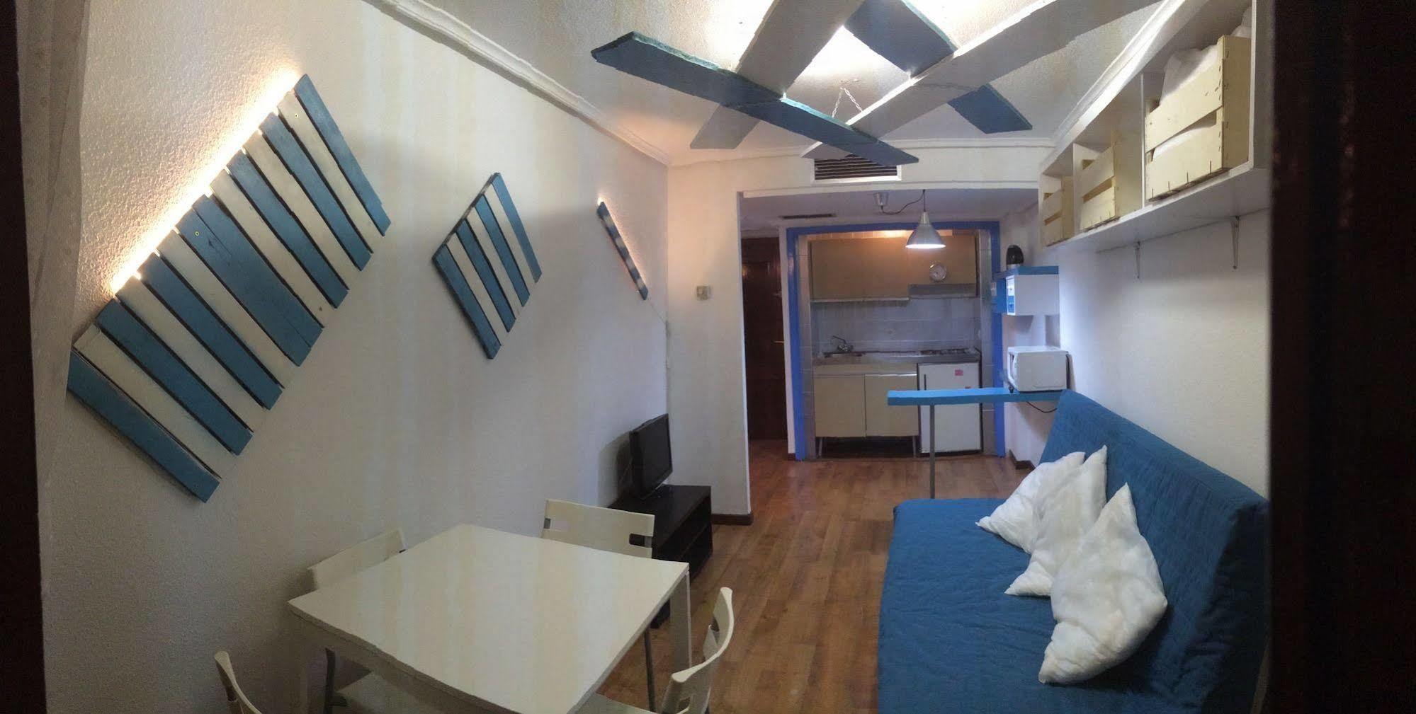 Apartamentos Aqui Me Quedo マドリード エクステリア 写真