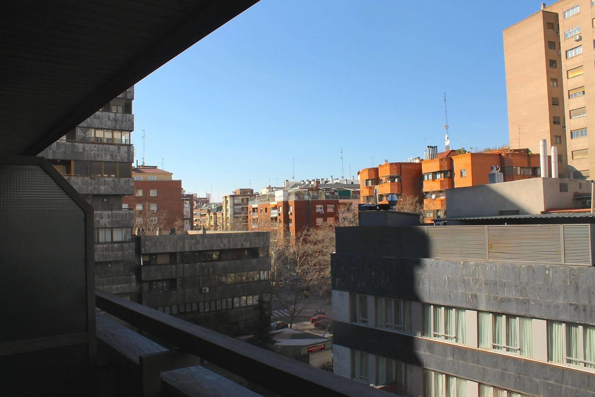 Apartamentos Aqui Me Quedo マドリード エクステリア 写真